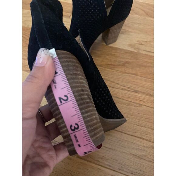 Lucky Brand women's Perforated Black Suede 3.5" Block Heel Peep Toe Booties 7M - Picture 9 of 9